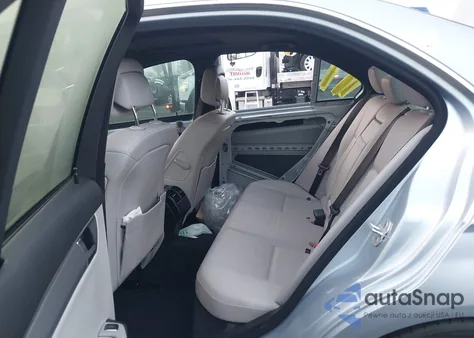 2013 Mercedes-Benz C 250 Sport из США, поврежденный, VIN WDDGF4HB0DA864630